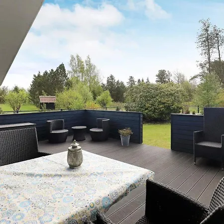 4 Star Holiday In Casa vacanze Hals